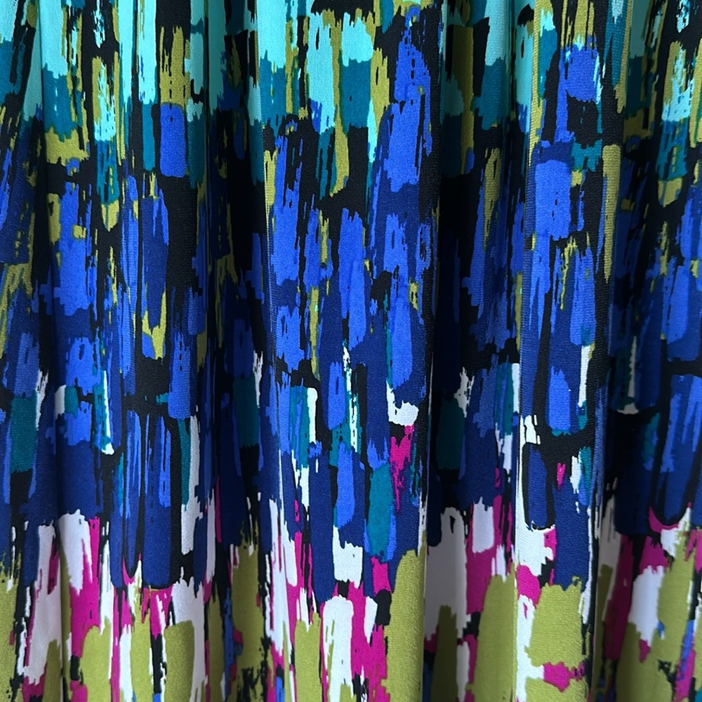Adorable colorful dress - Picture 3 of 5